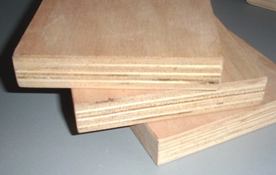 胶合板哪家好？探秘热门胶合板厂家与地板基材选择